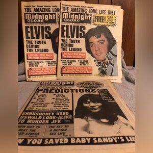 Vintage Elvis Midnite Globe Tabloid Magazine Cover - Black, Cream, Red Accents